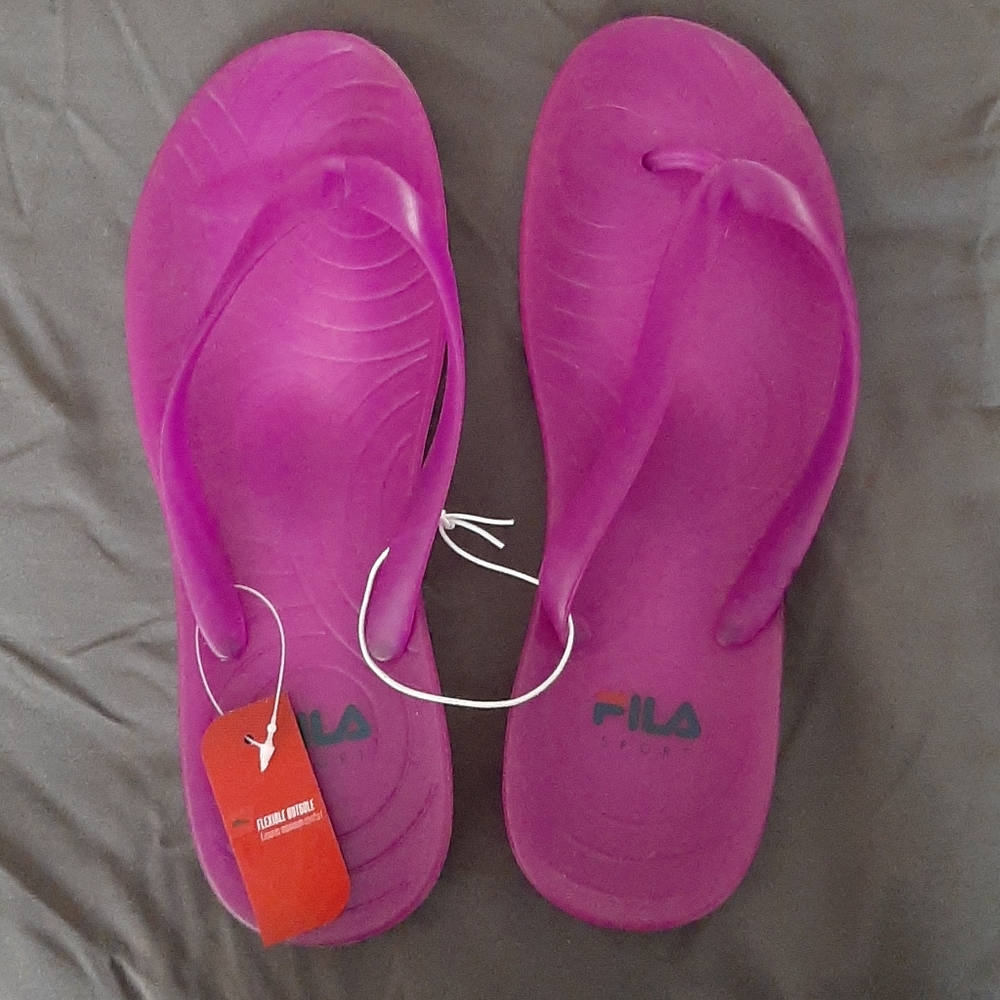 Size Lrg Fila sport sandals